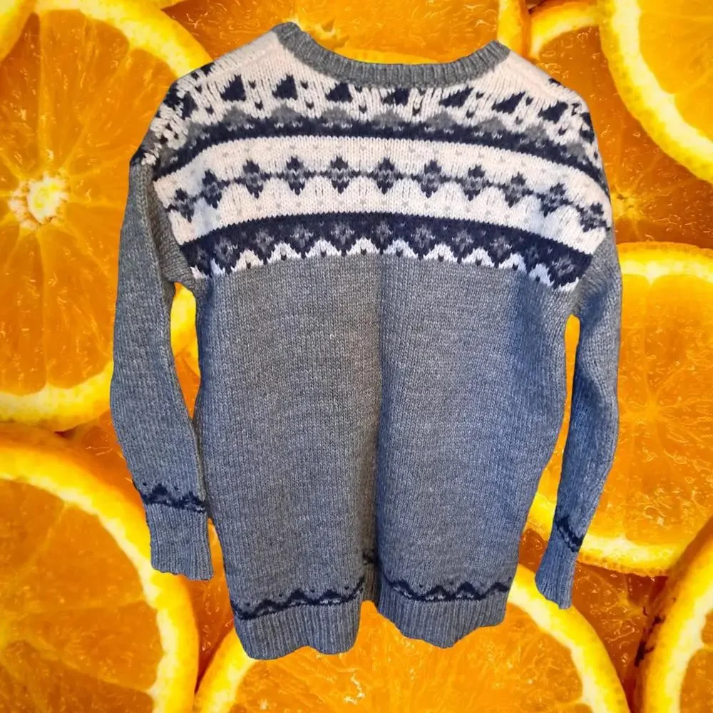 Loft Gray Crew Neck  Sweater‎ with Geometric Design on Top Size Medium